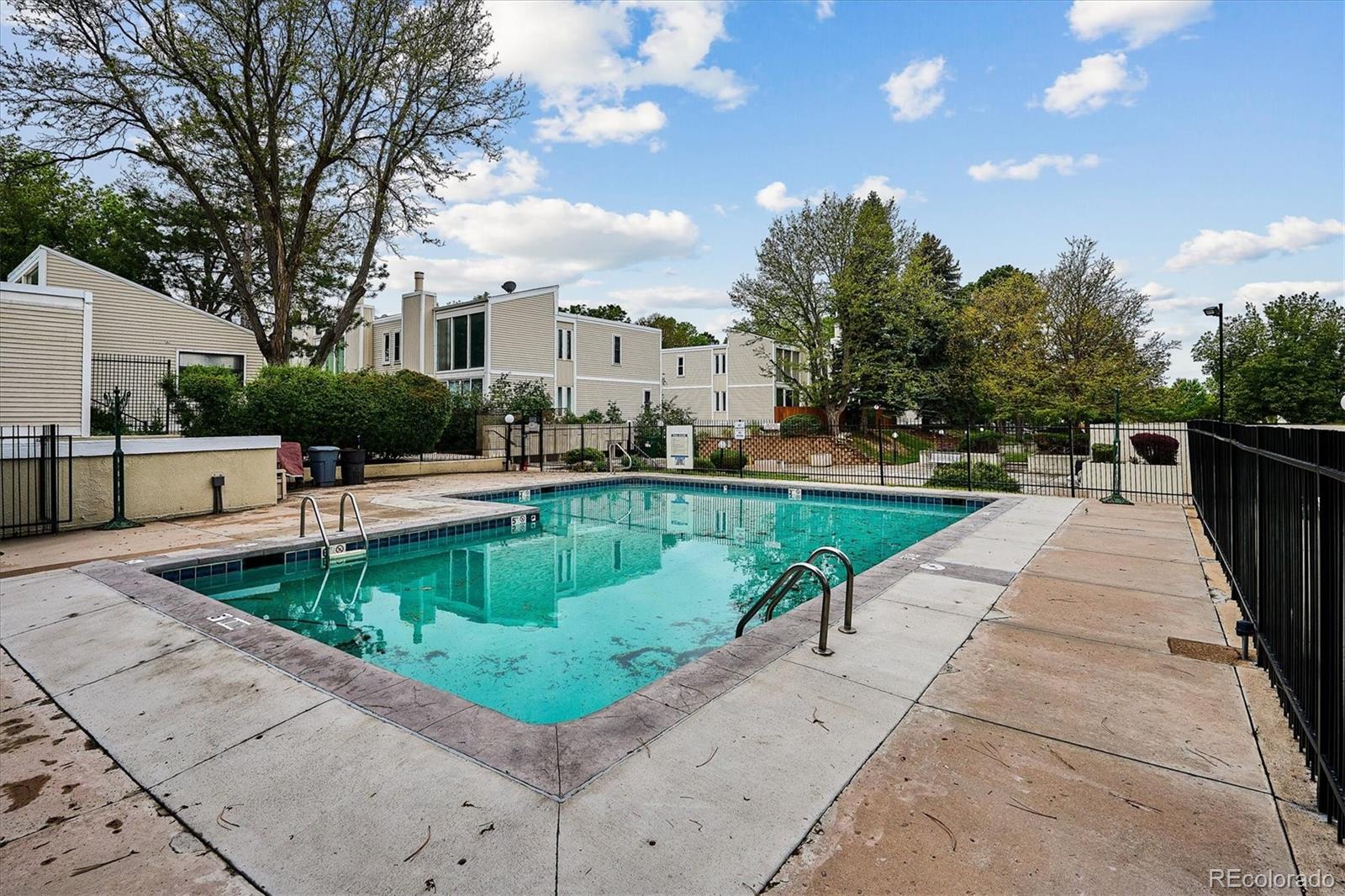 MLS Image #31 for 1050 s monaco parkway,denver, Colorado