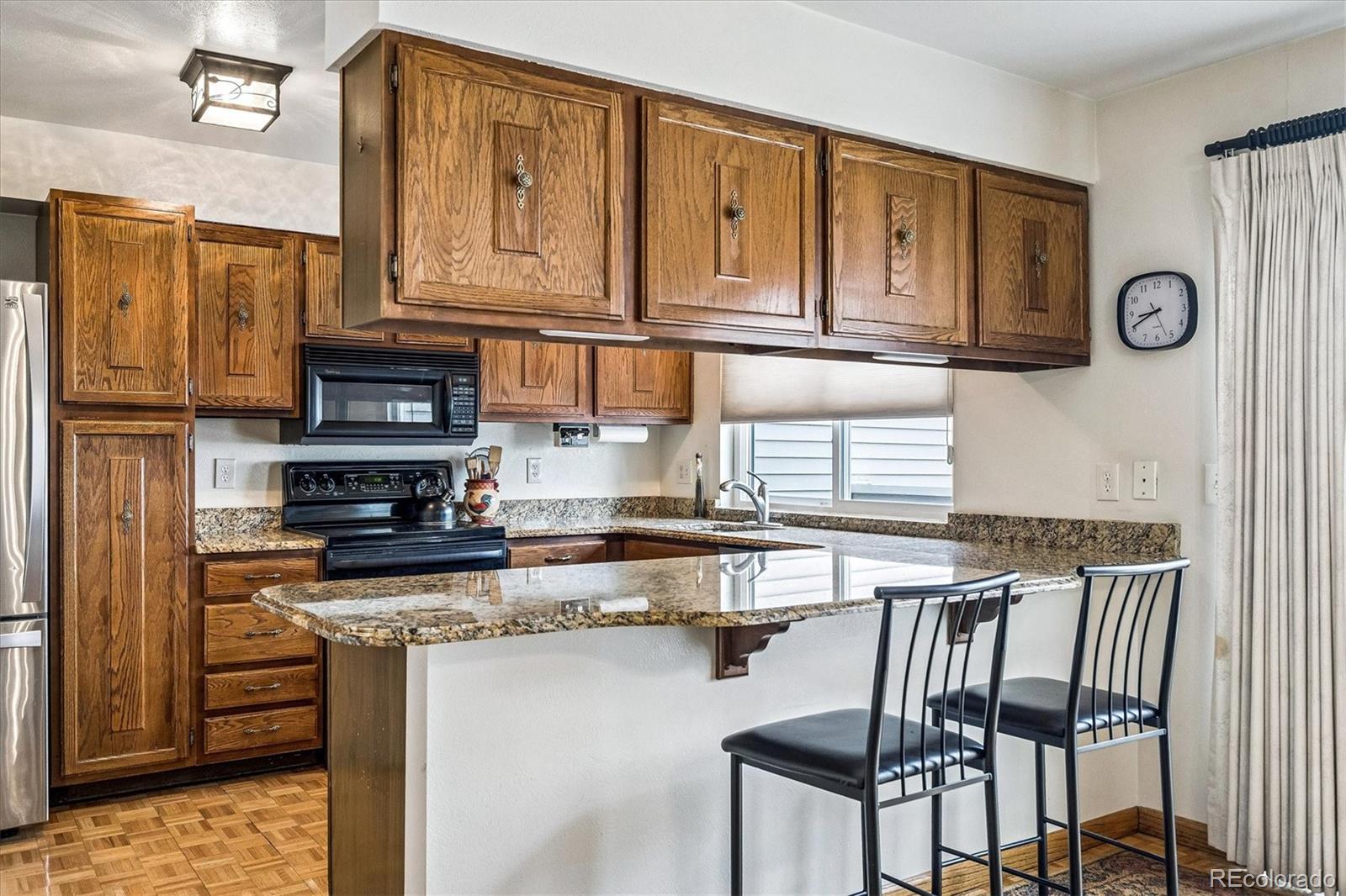 MLS Image #8 for 1050 s monaco parkway,denver, Colorado
