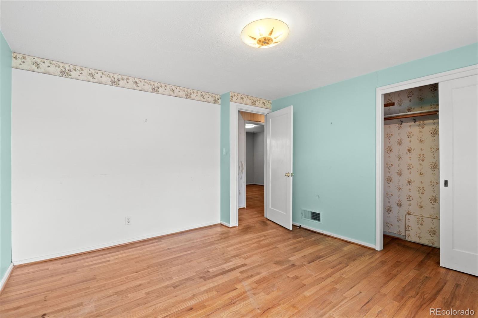 MLS Image #23 for 721  geneva street,aurora, Colorado