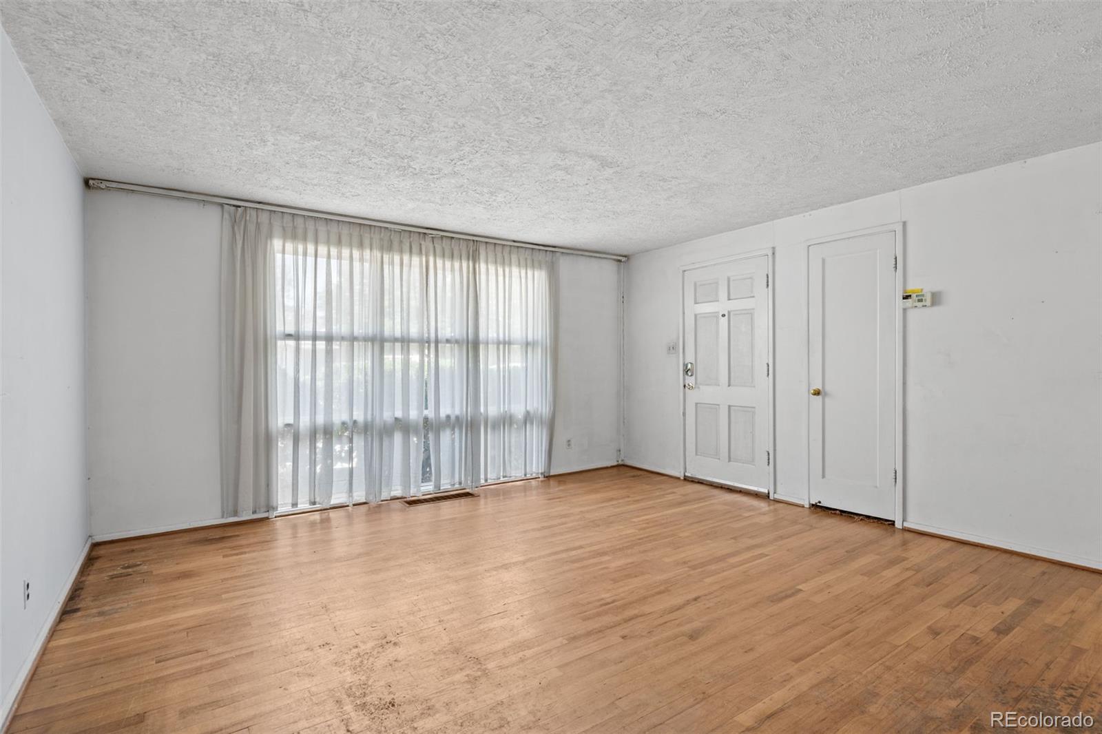 MLS Image #7 for 721  geneva street,aurora, Colorado