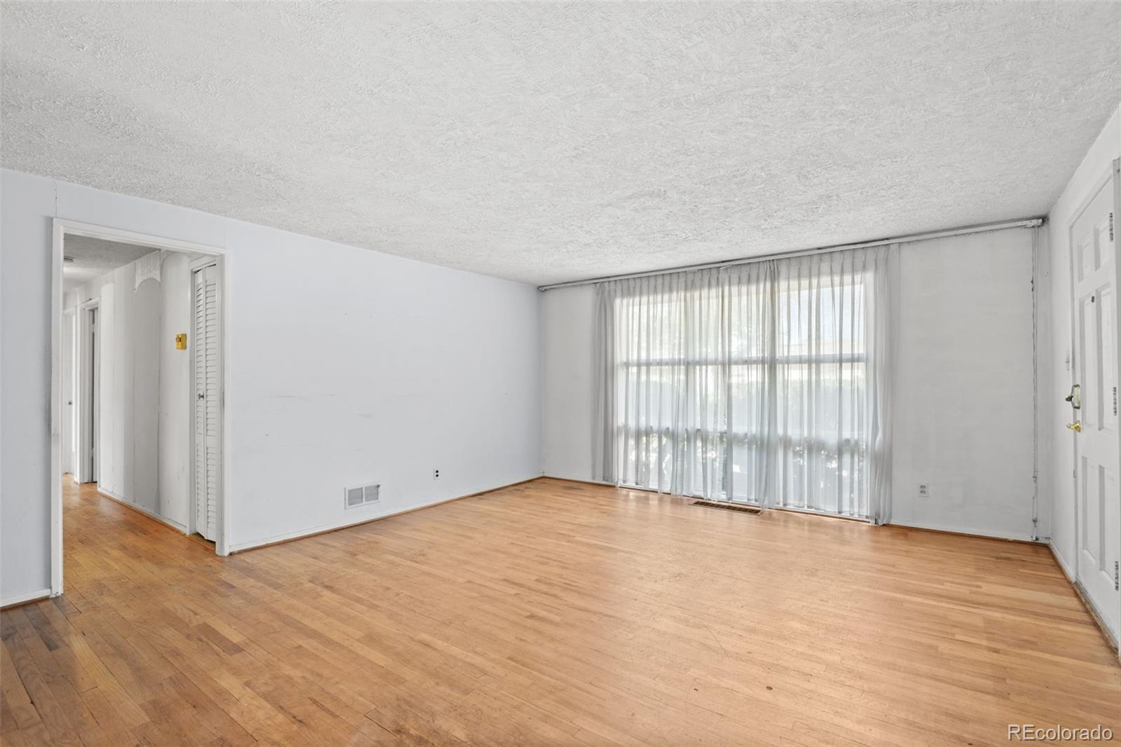 MLS Image #8 for 721  geneva street,aurora, Colorado