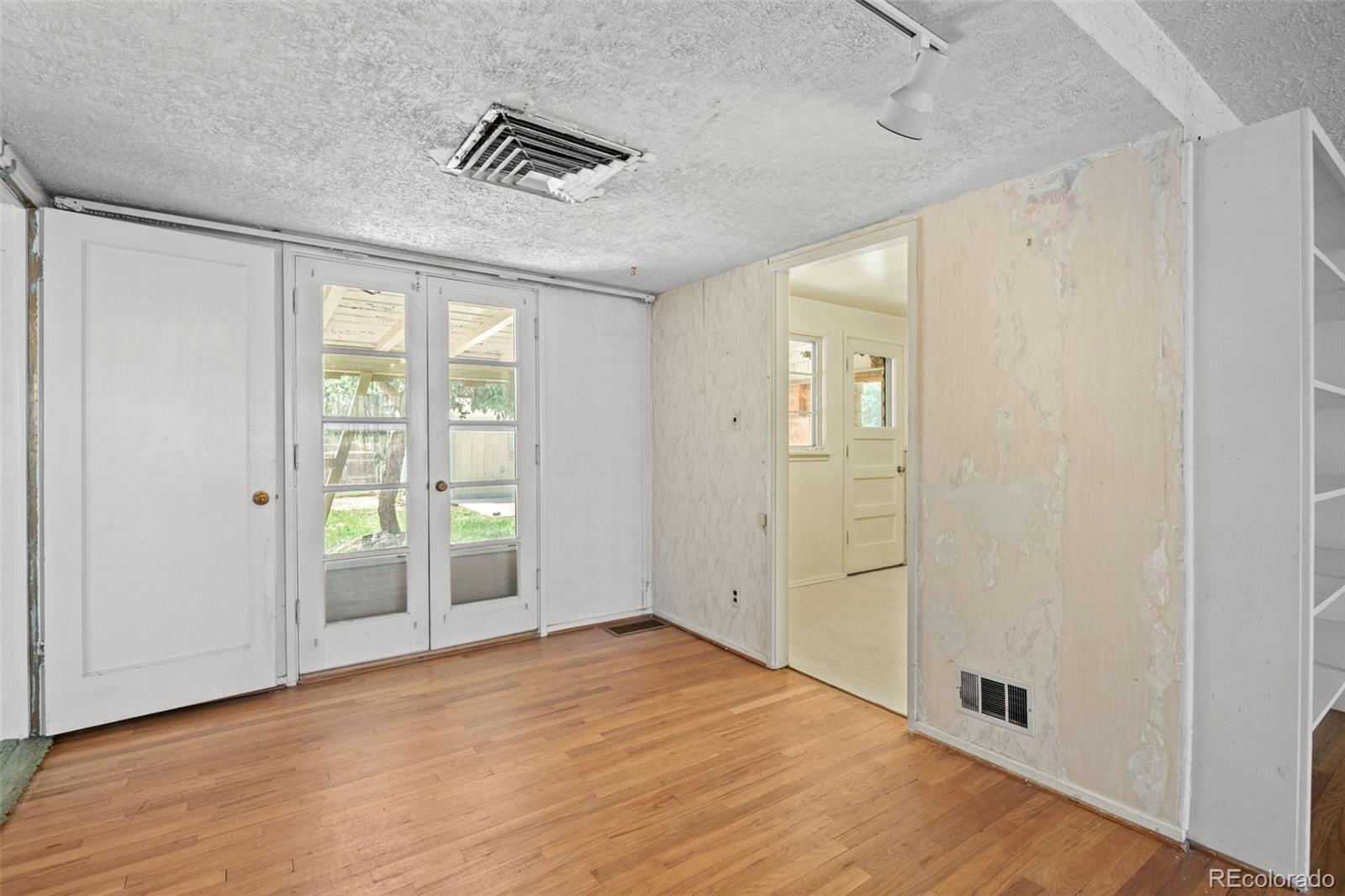 MLS Image #9 for 721  geneva street,aurora, Colorado