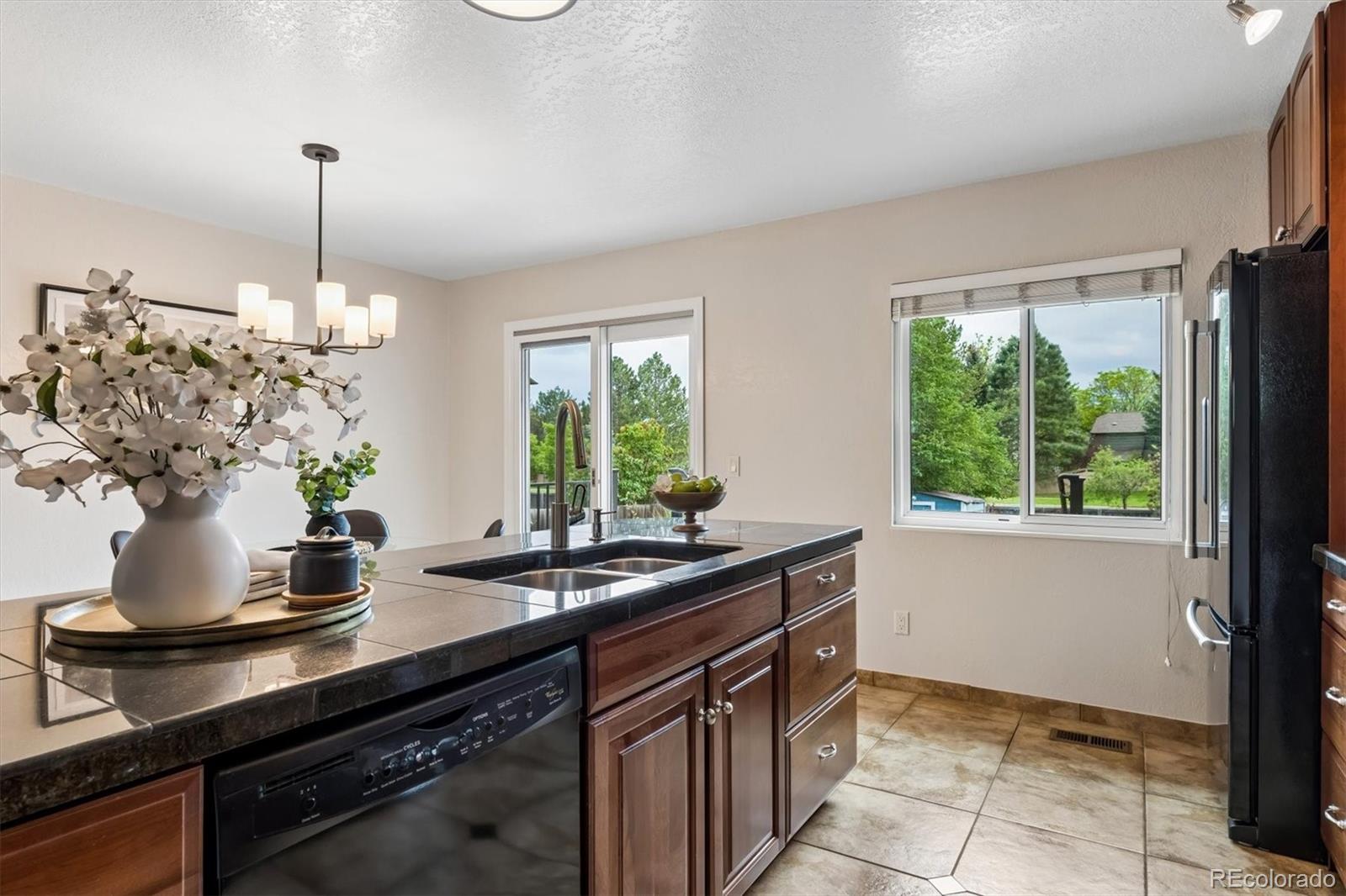 MLS Image #7 for 632 w chestnut court,louisville, Colorado