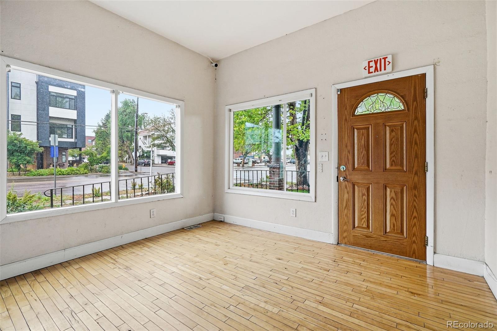 MLS Image #3 for 5596 s sycamore street,littleton, Colorado