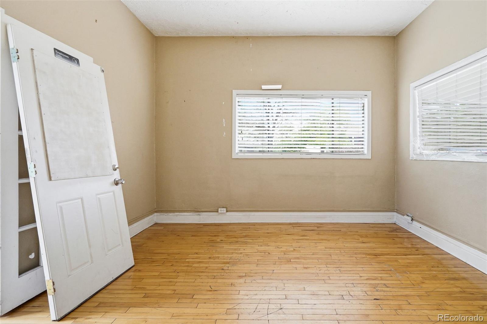 MLS Image #6 for 5596 s sycamore street,littleton, Colorado