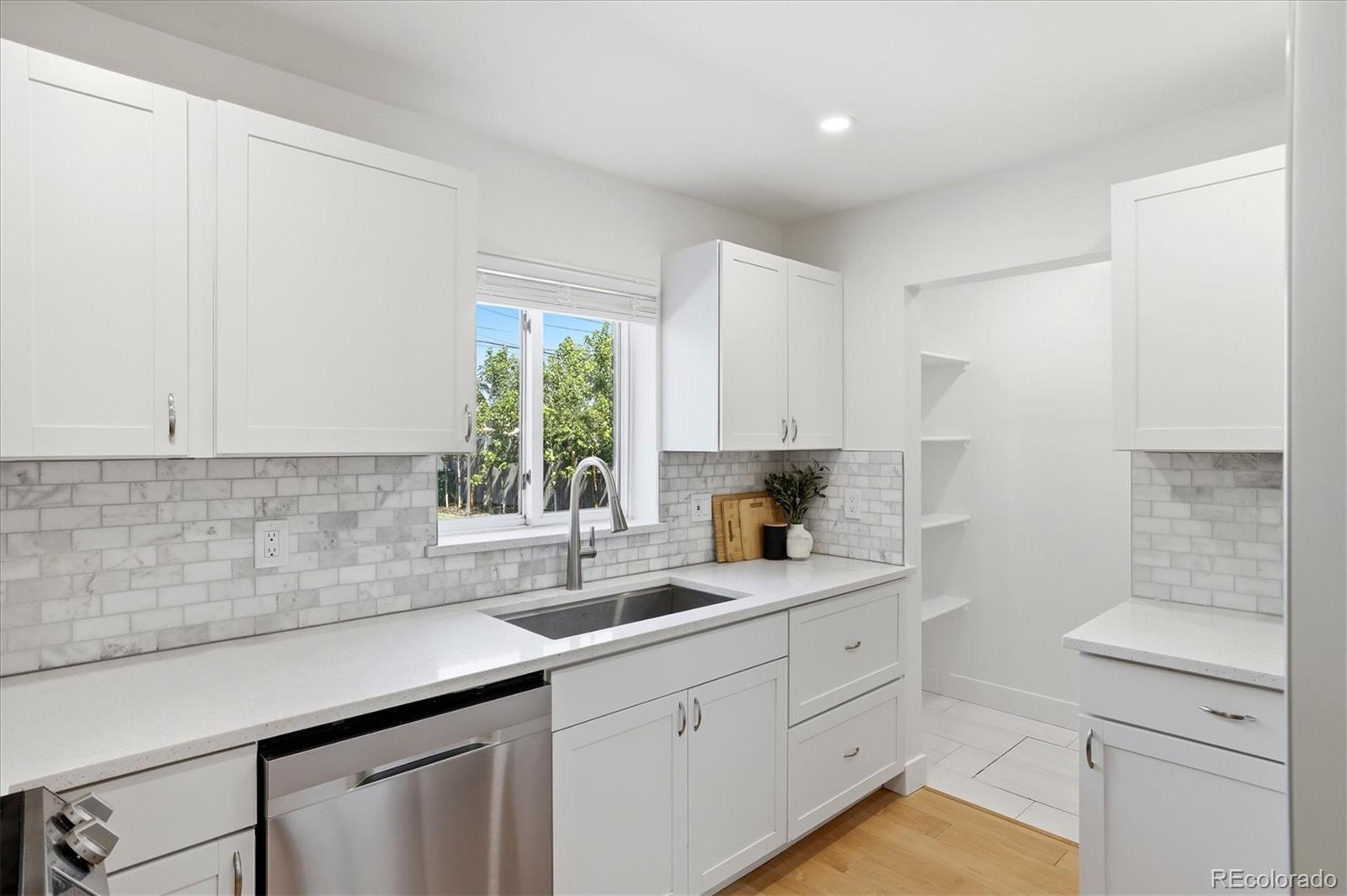 MLS Image #10 for 2985  eudora street,denver, Colorado