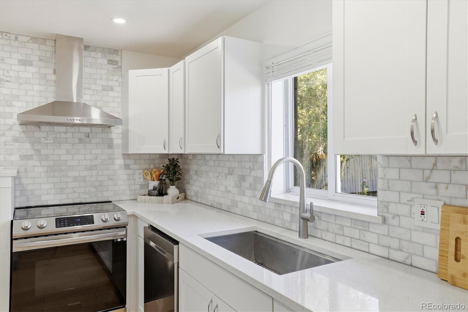 MLS Image #12 for 2985  eudora street,denver, Colorado