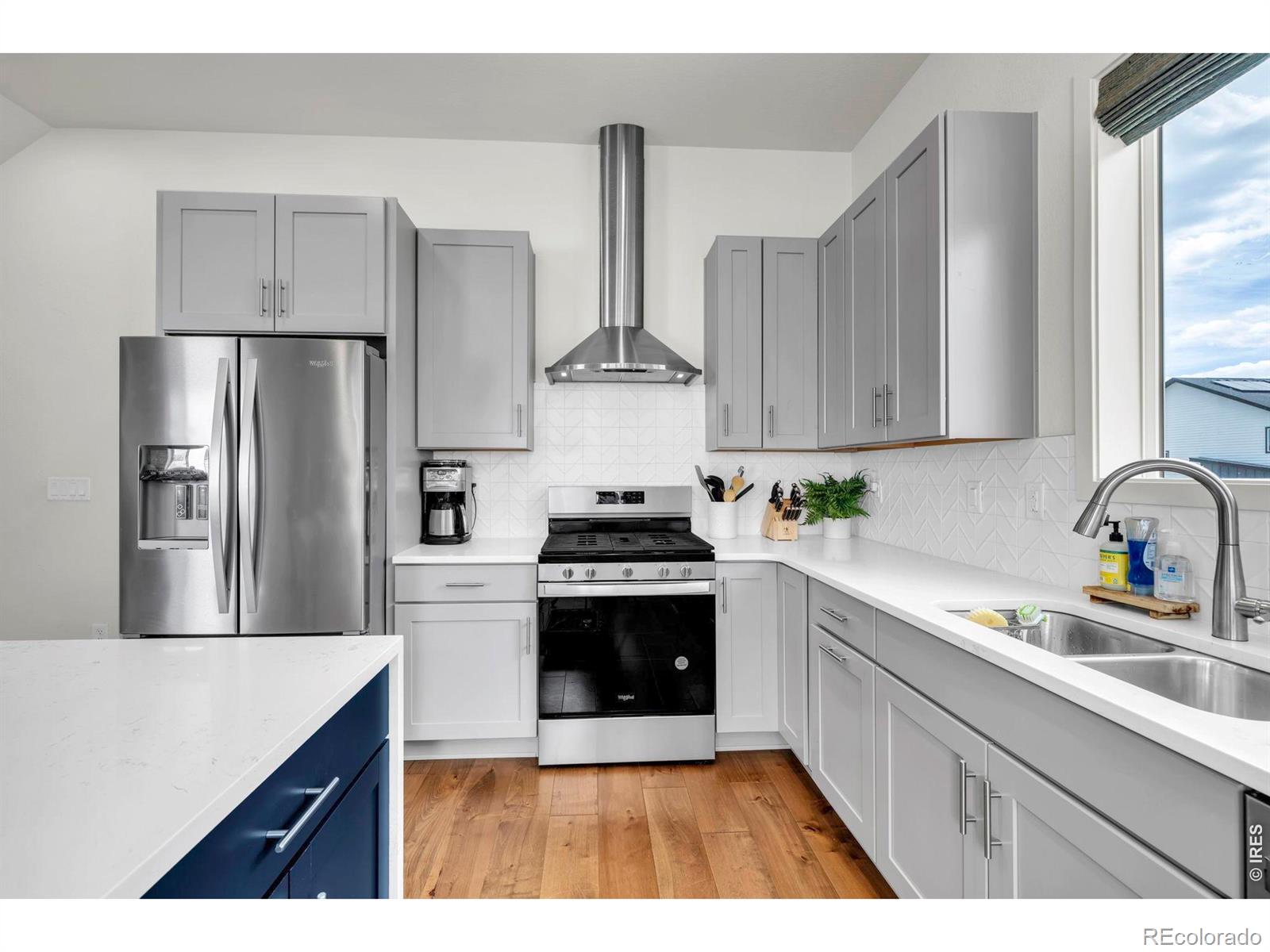 MLS Image #16 for 2338  central park way,louisville, Colorado