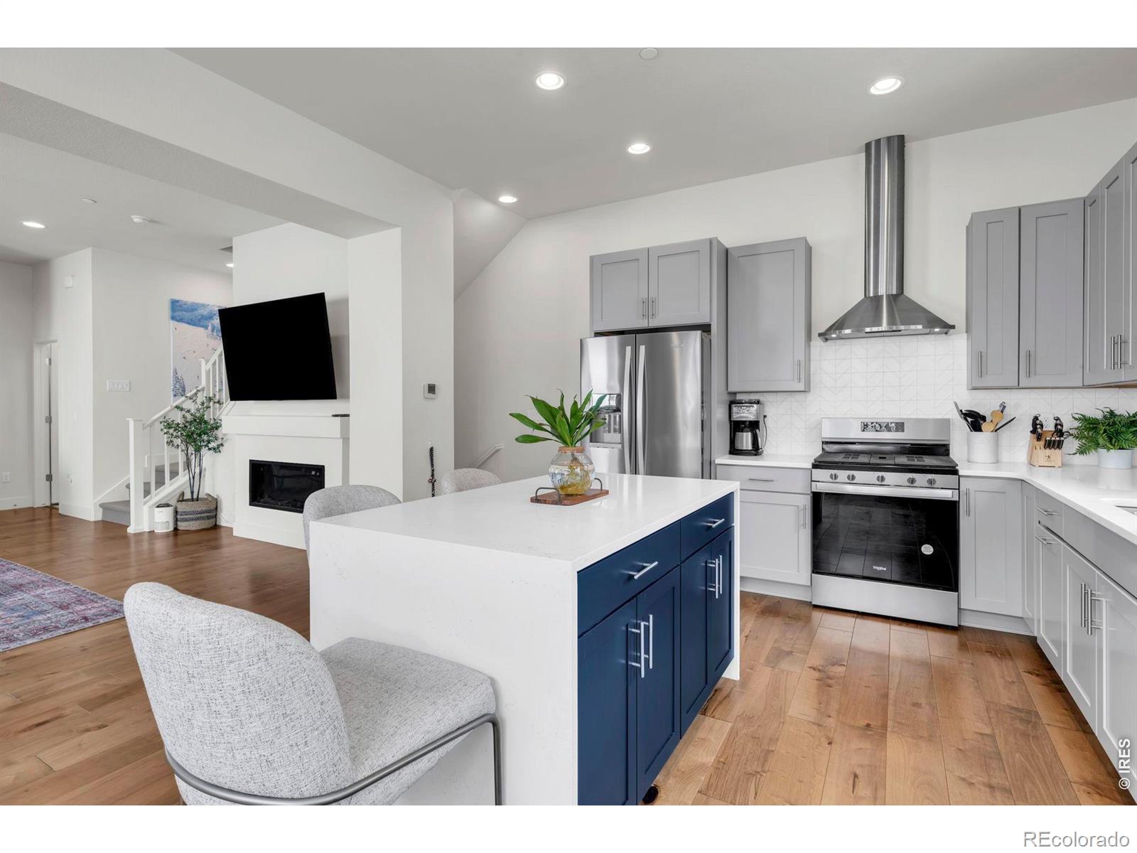 MLS Image #2 for 2338  central park way,louisville, Colorado