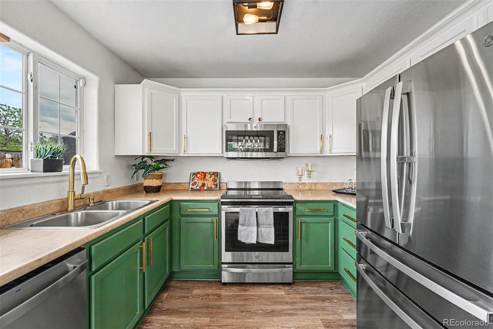 MLS Image #9 for 620 s stuart street,denver, Colorado