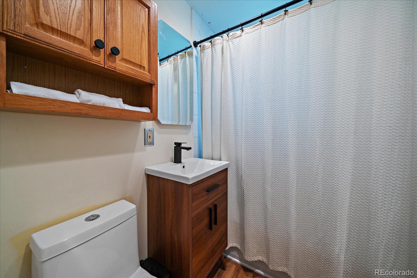 MLS Image #19 for 4981 w tufts avenue,denver, Colorado