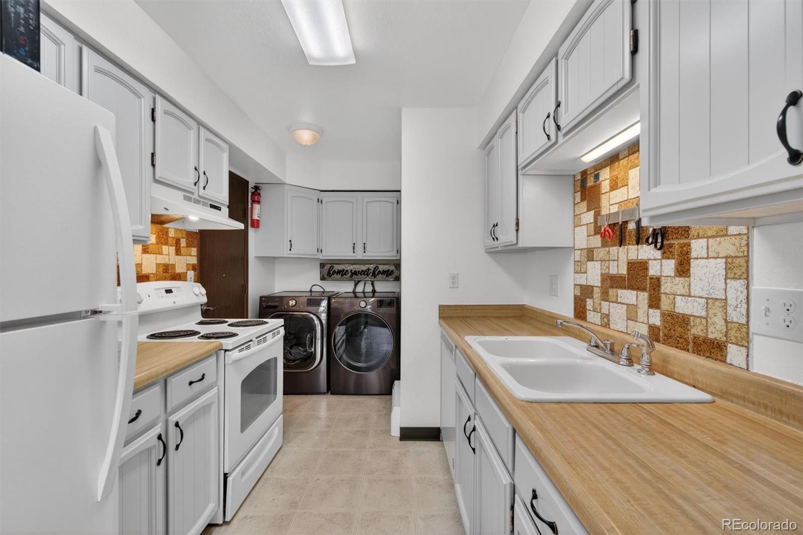 MLS Image #12 for 92  newark street a,aurora, Colorado