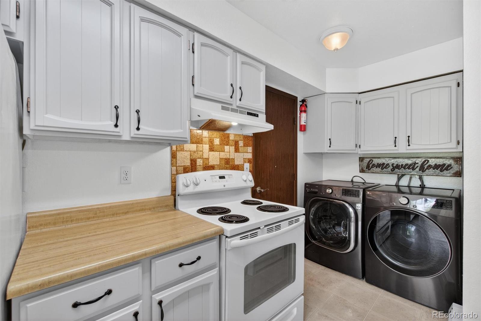 MLS Image #14 for 92  newark street a,aurora, Colorado