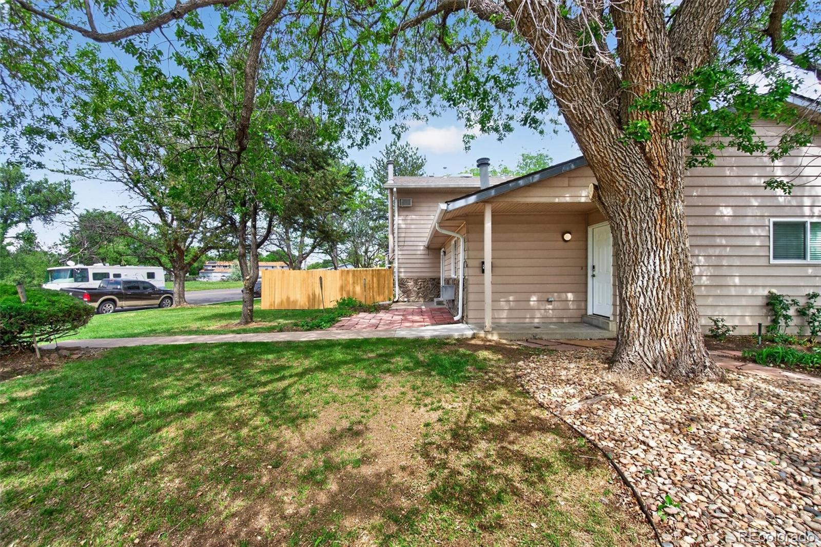 MLS Image #3 for 92  newark street a,aurora, Colorado