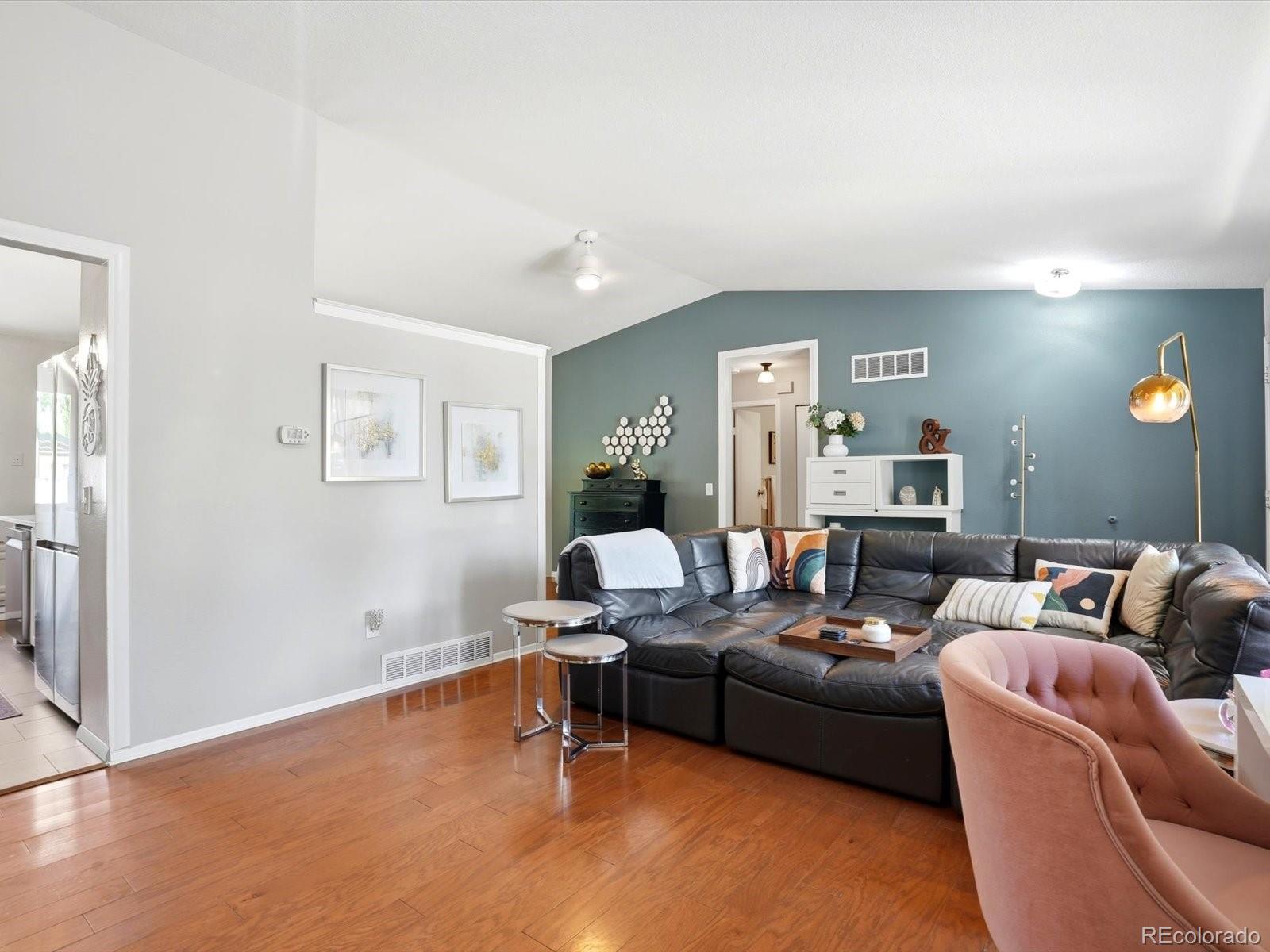 MLS Image #10 for 11972 e louisiana avenue,aurora, Colorado