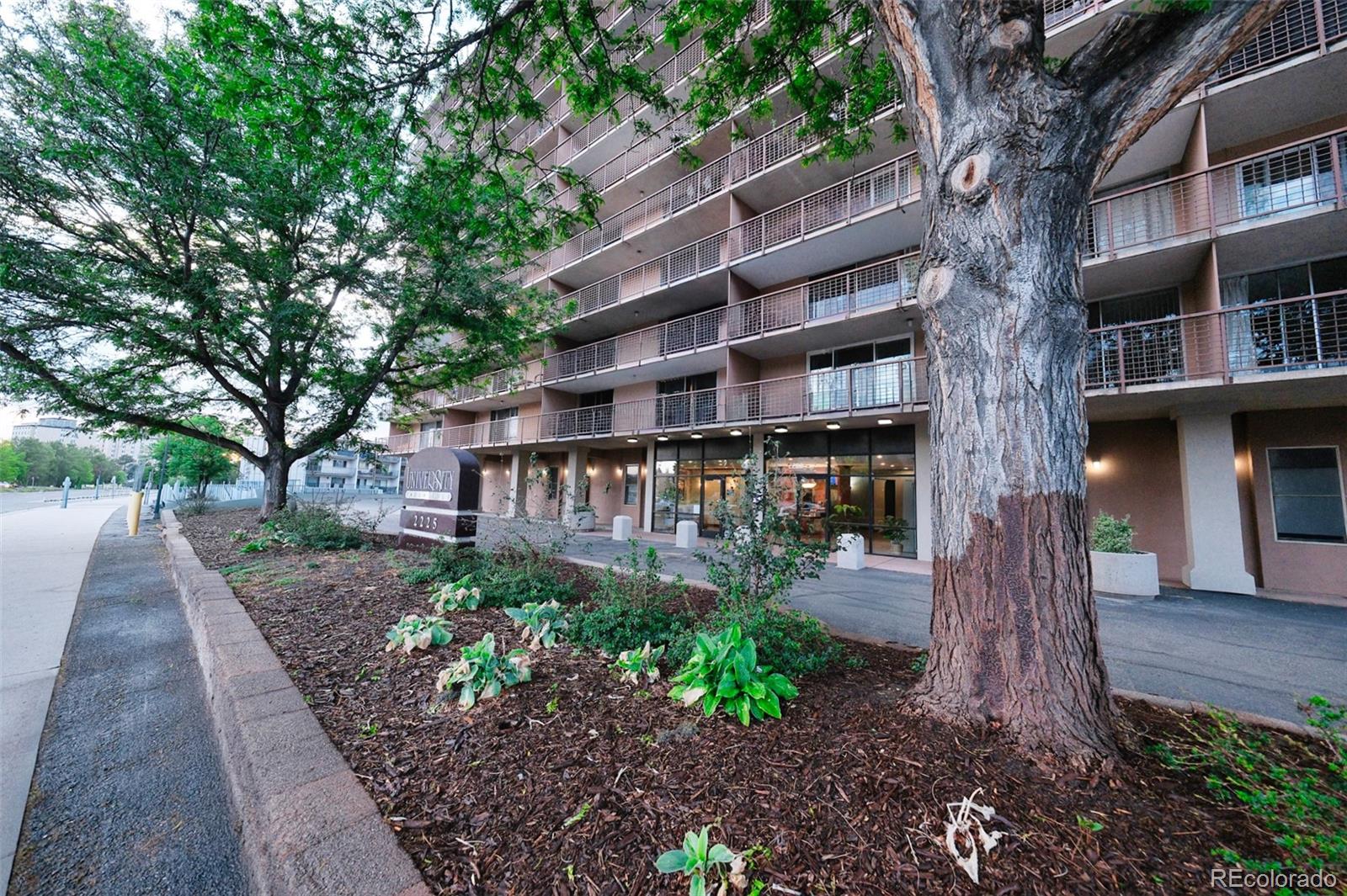 MLS Image #3 for 2225  buchtel boulevard,denver, Colorado