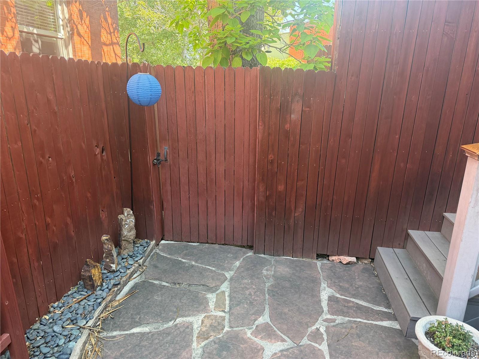 MLS Image #39 for 595 s pearl street,denver, Colorado