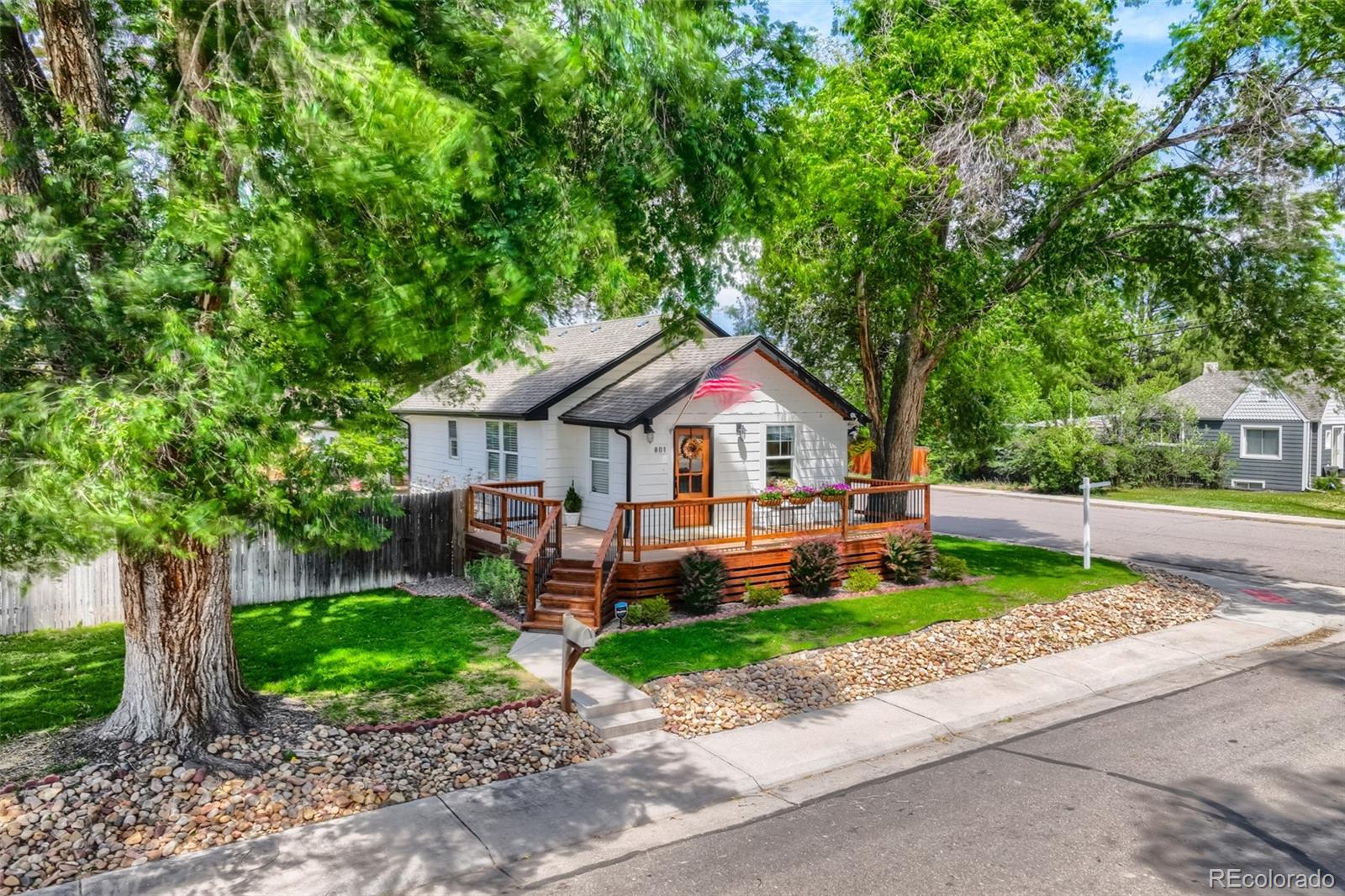 MLS Image #1 for 801 s krameria street,denver, Colorado