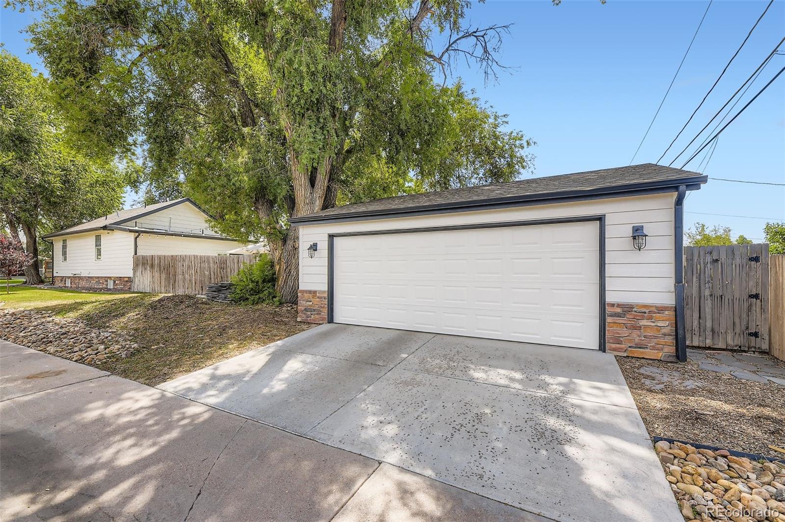 MLS Image #39 for 801 s krameria street,denver, Colorado