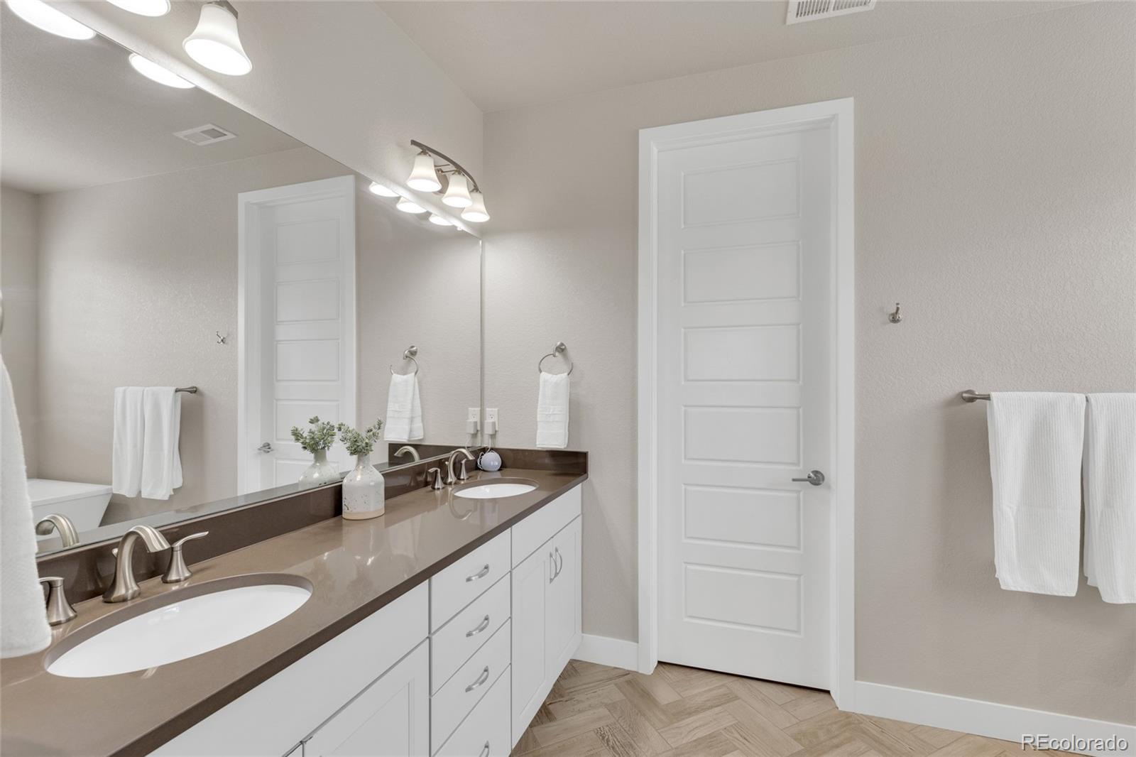 MLS Image #28 for 10401  maplebrook way,highlands ranch, Colorado