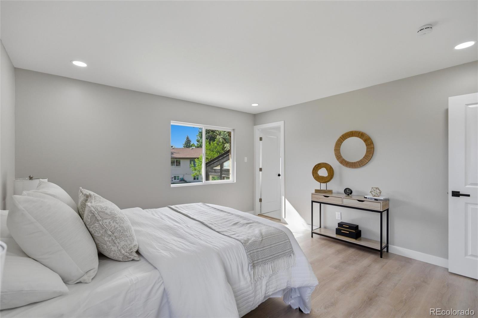 MLS Image #6 for 12463 w maryland drive,lakewood, Colorado