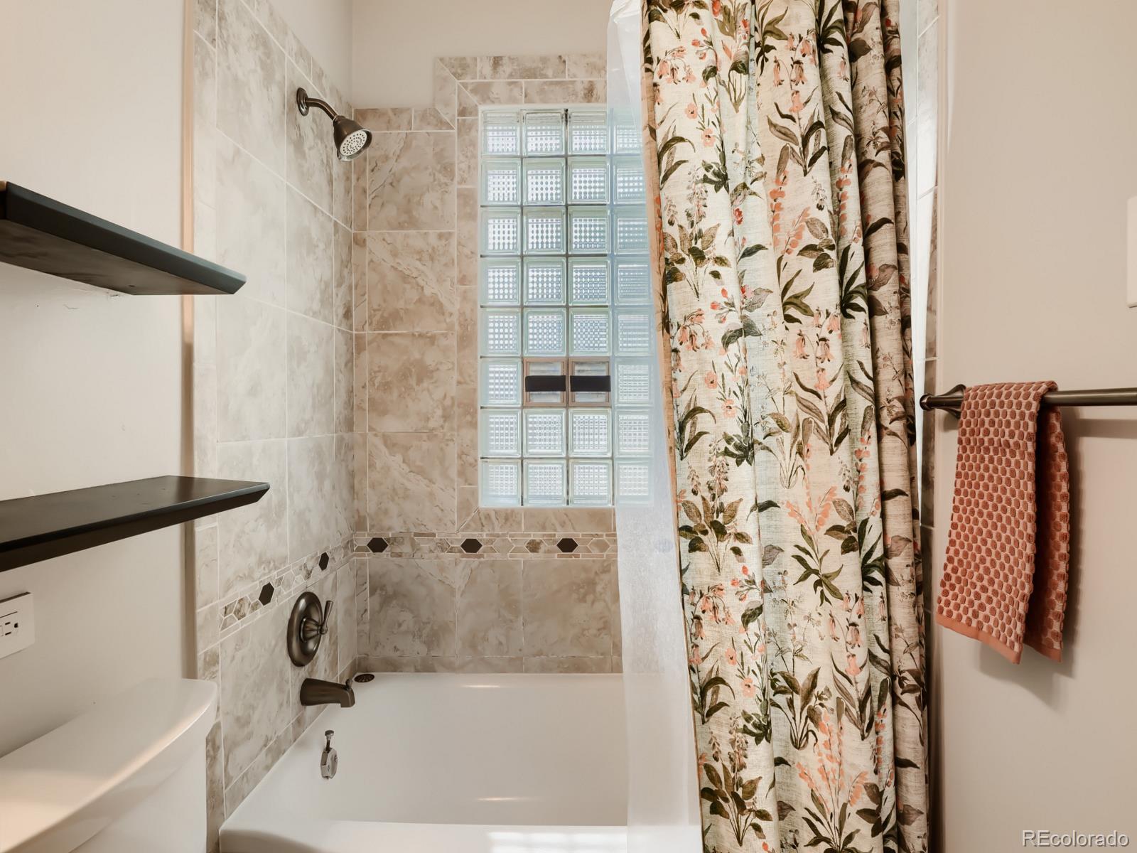 MLS Image #13 for 2805 n raleigh street,denver, Colorado