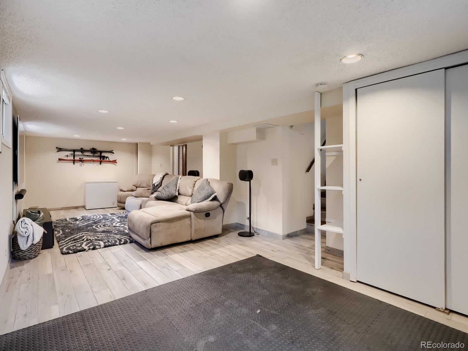 MLS Image #18 for 2805 n raleigh street,denver, Colorado