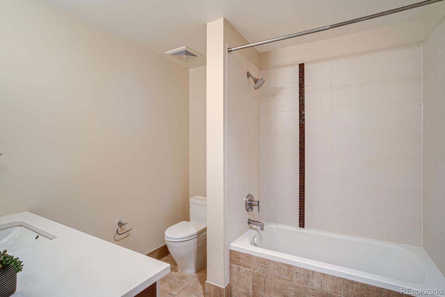 MLS Image #24 for 3420 w 32nd avenue 201,denver, Colorado