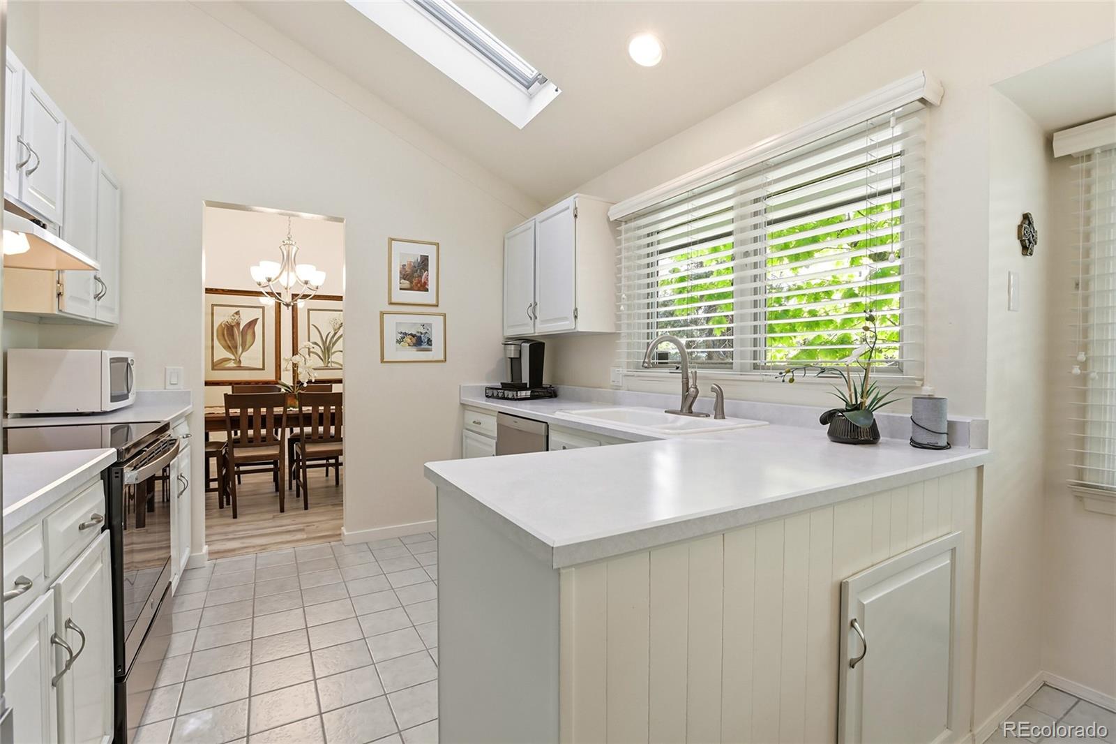 MLS Image #11 for 3945 s willow way,denver, Colorado