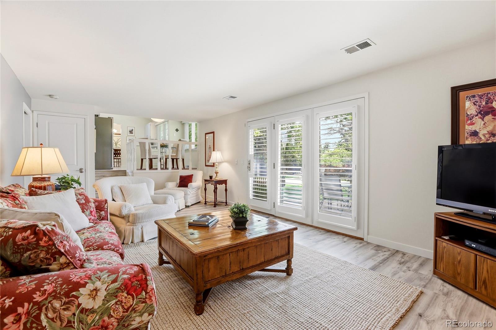 MLS Image #15 for 3945 s willow way,denver, Colorado