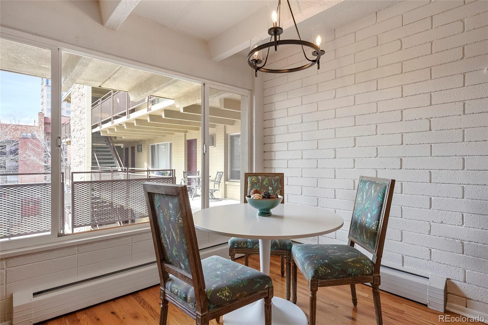 MLS Image #4 for 250 n pearl  206,denver, Colorado