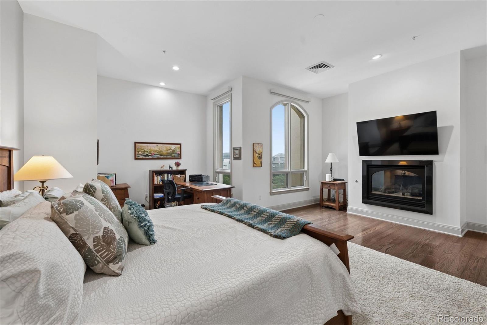 MLS Image #17 for 2500 e cherry creek south drive,denver, Colorado