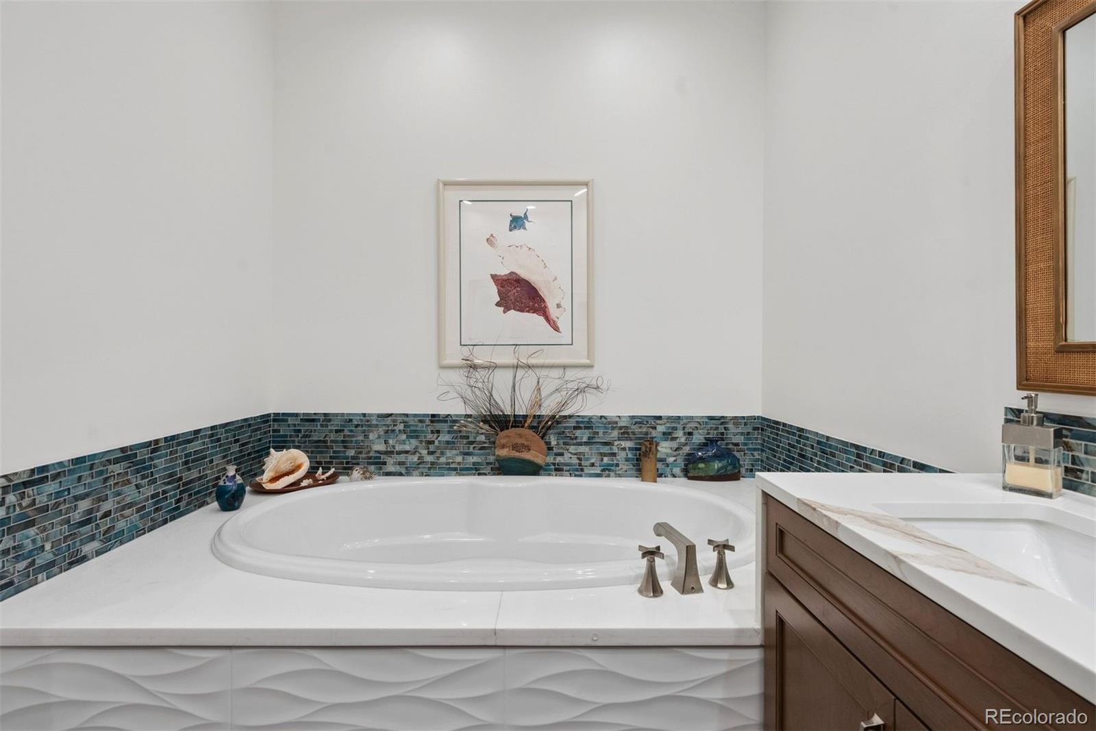 MLS Image #22 for 2500 e cherry creek south drive,denver, Colorado