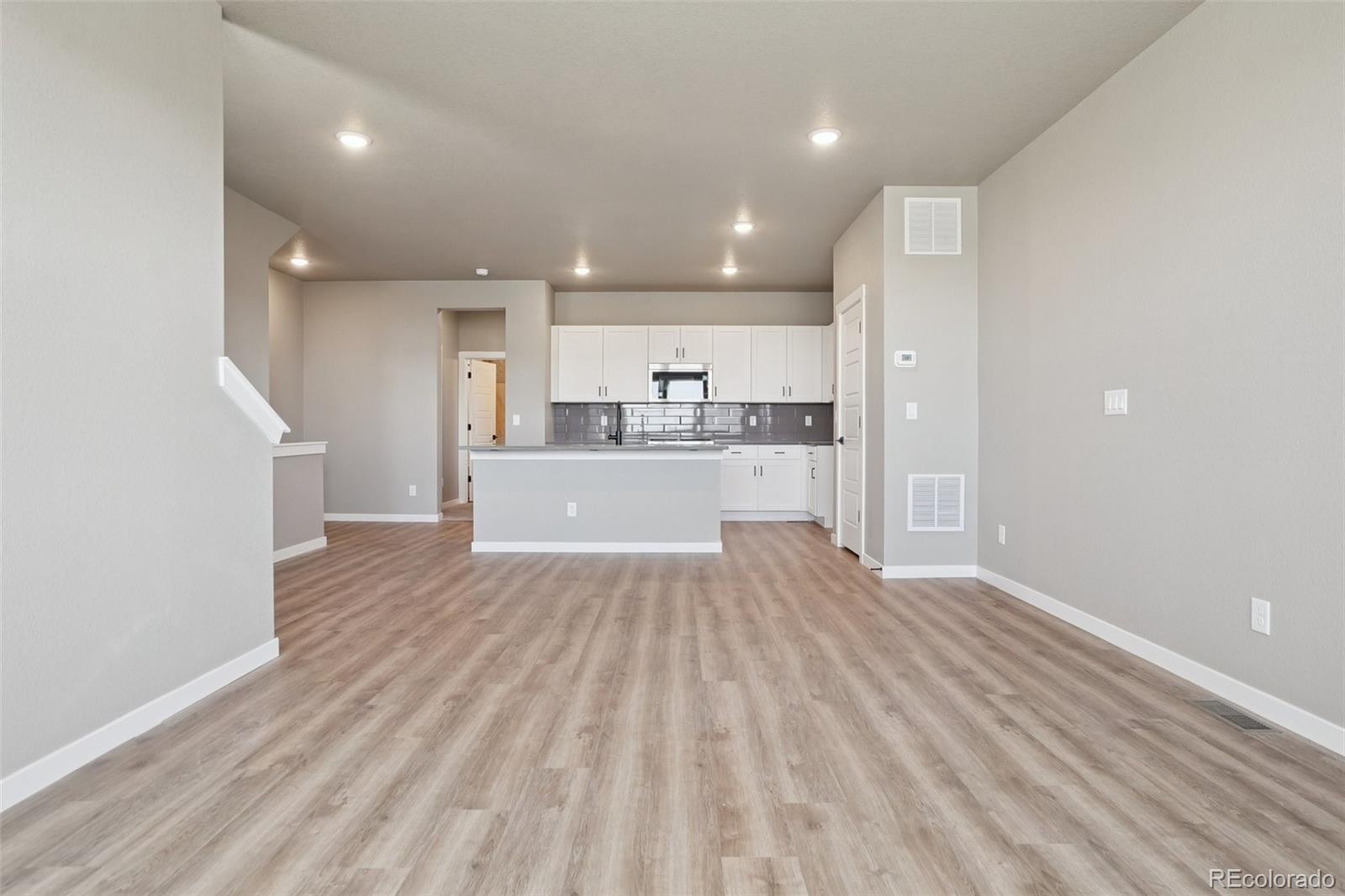 MLS Image #5 for 24121 e 54th place,aurora, Colorado