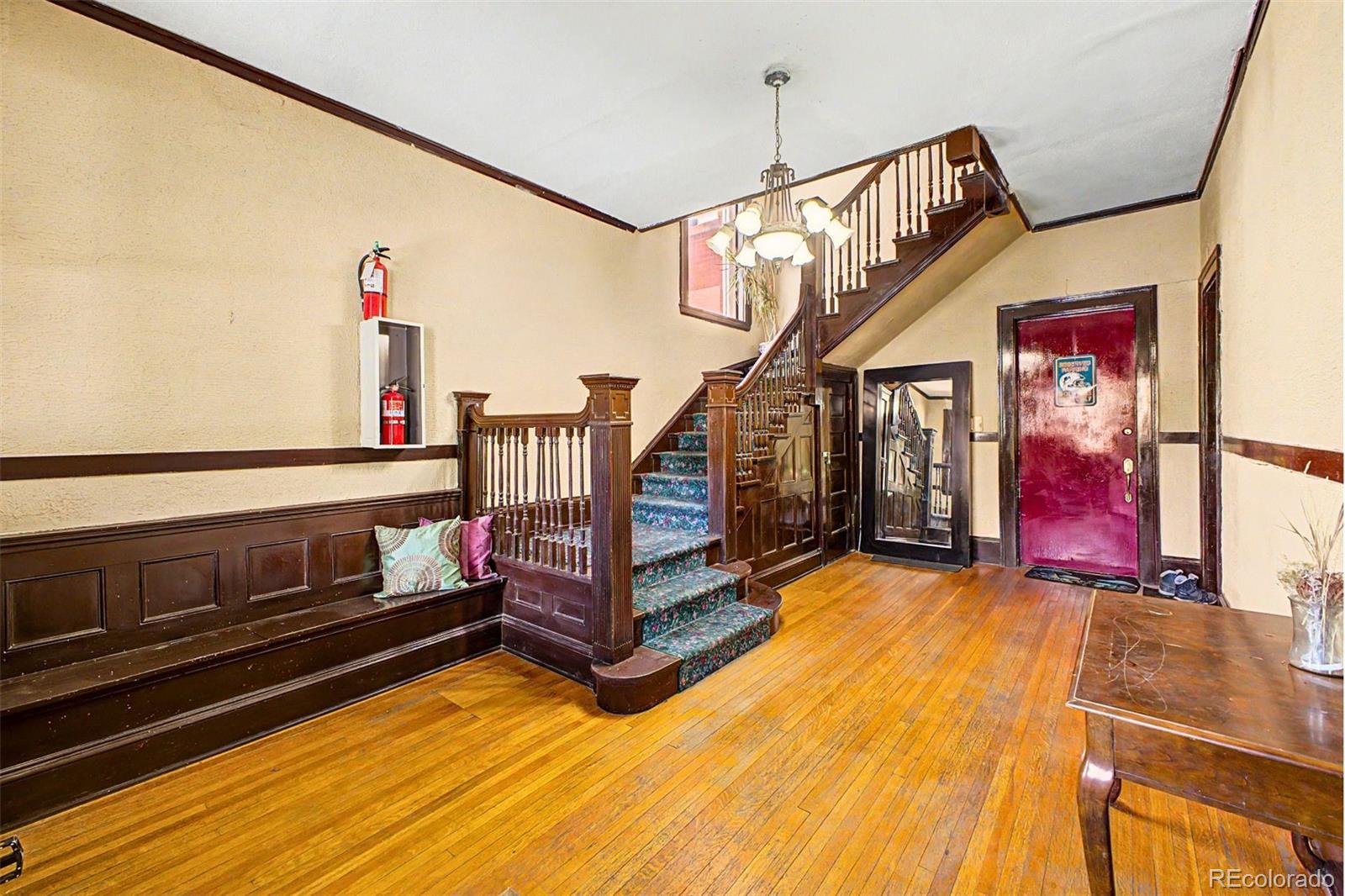 MLS Image #6 for 1136  logan street 8,denver, Colorado
