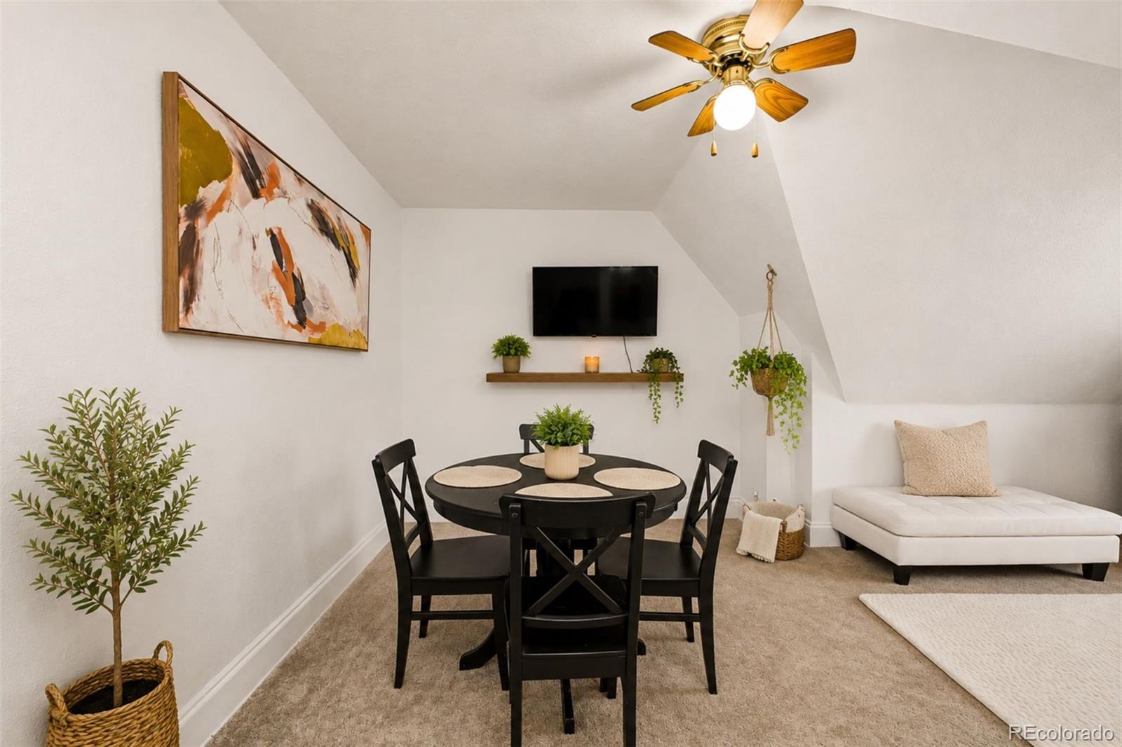 MLS Image #9 for 1136  logan street 8,denver, Colorado