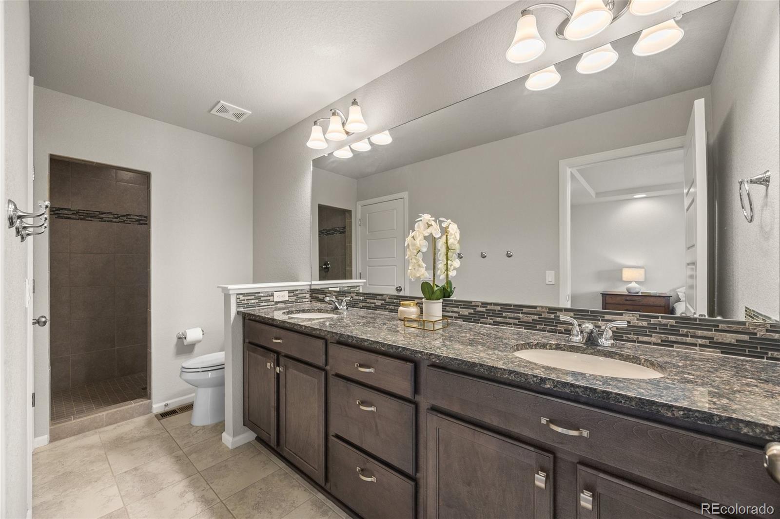 MLS Image #21 for 20162 e 53rd place,denver, Colorado