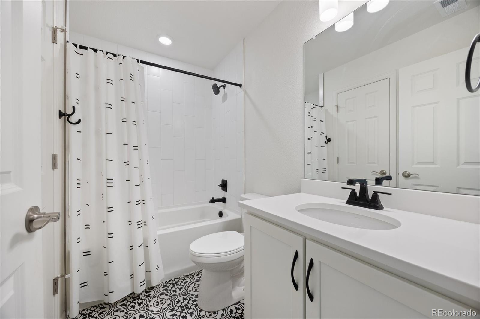 MLS Image #28 for 5037 n quemoy street,aurora, Colorado