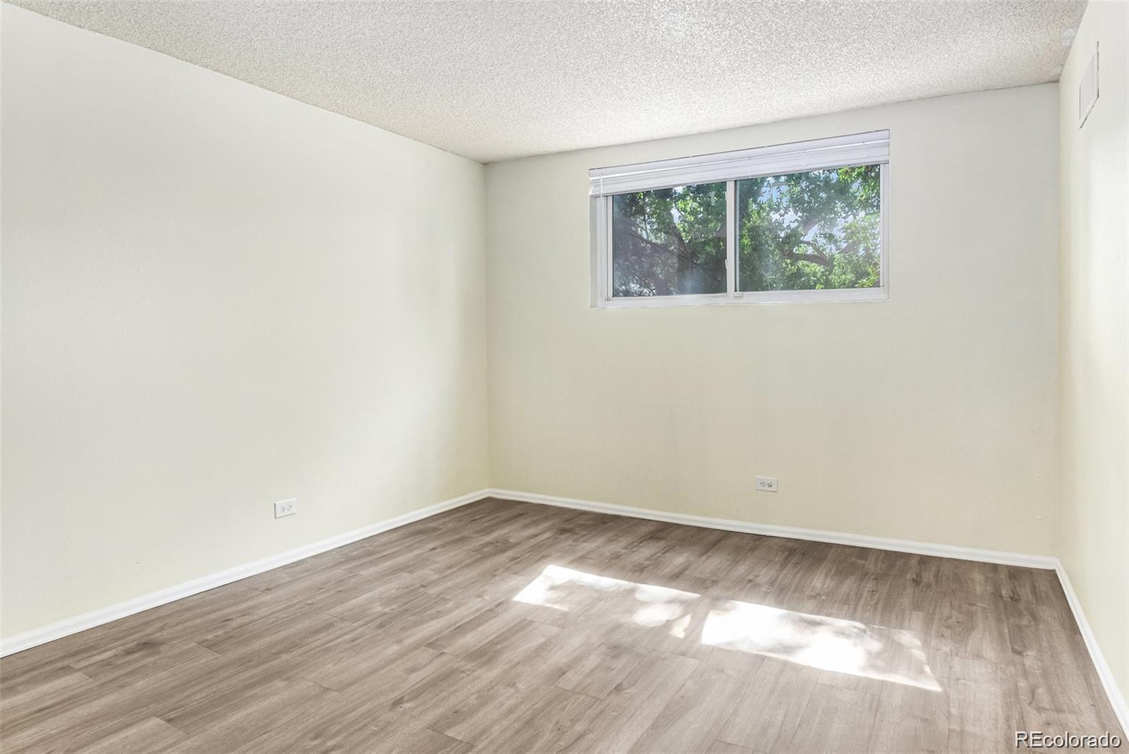 MLS Image #17 for 2375 s linden court,denver, Colorado