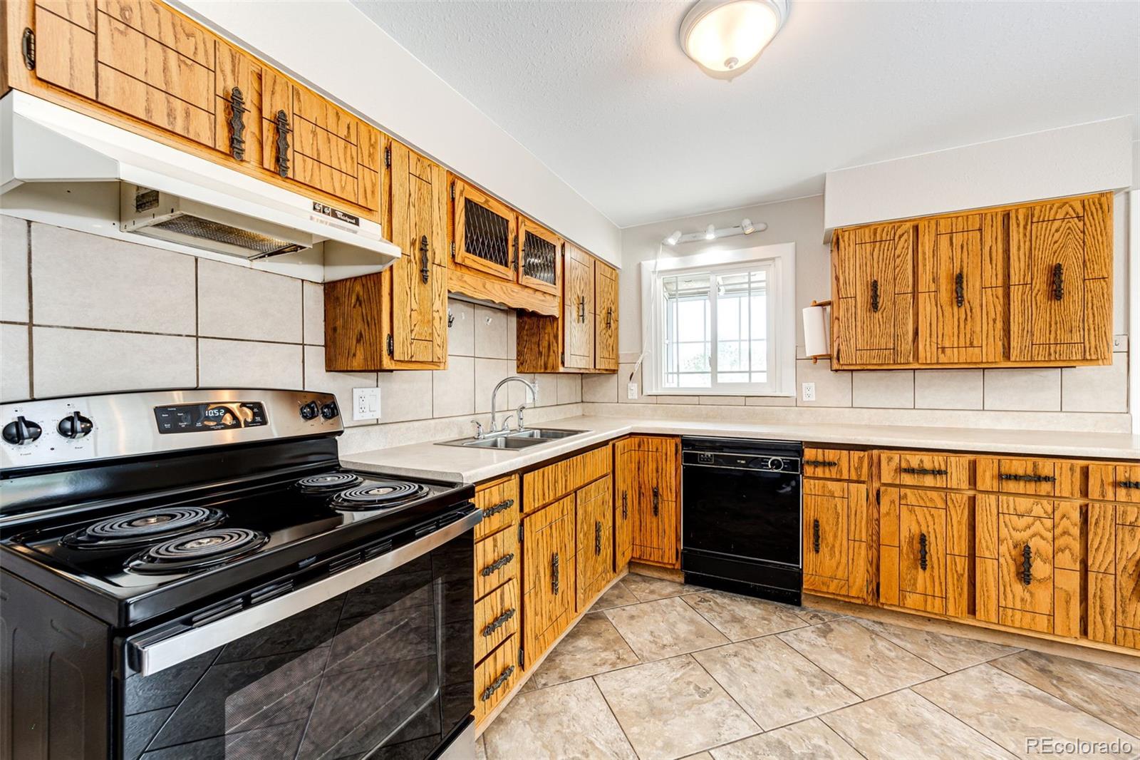 MLS Image #8 for 610  3rd street,bennett, Colorado
