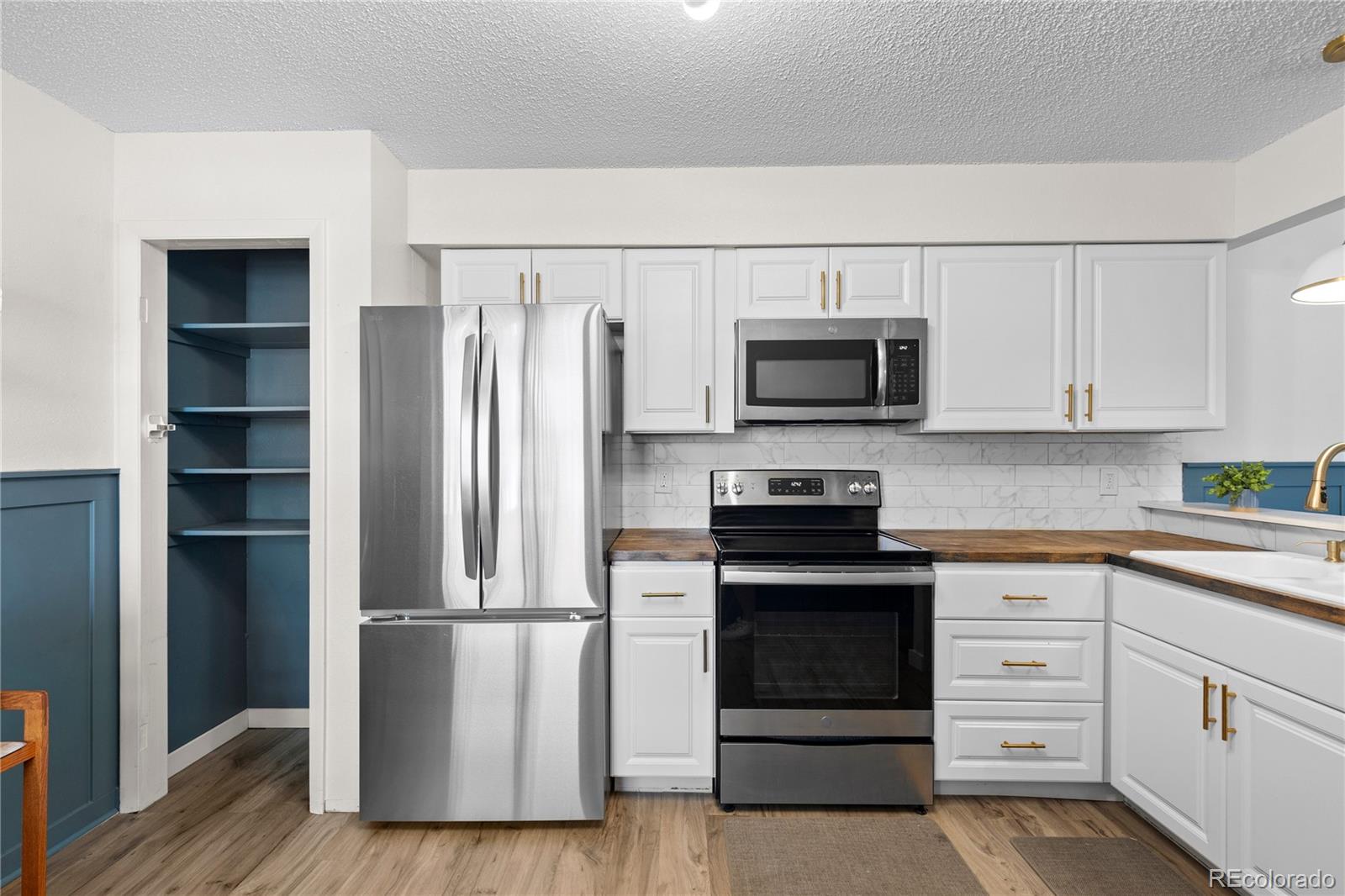 MLS Image #10 for 2330 e fremont avenue,littleton, Colorado