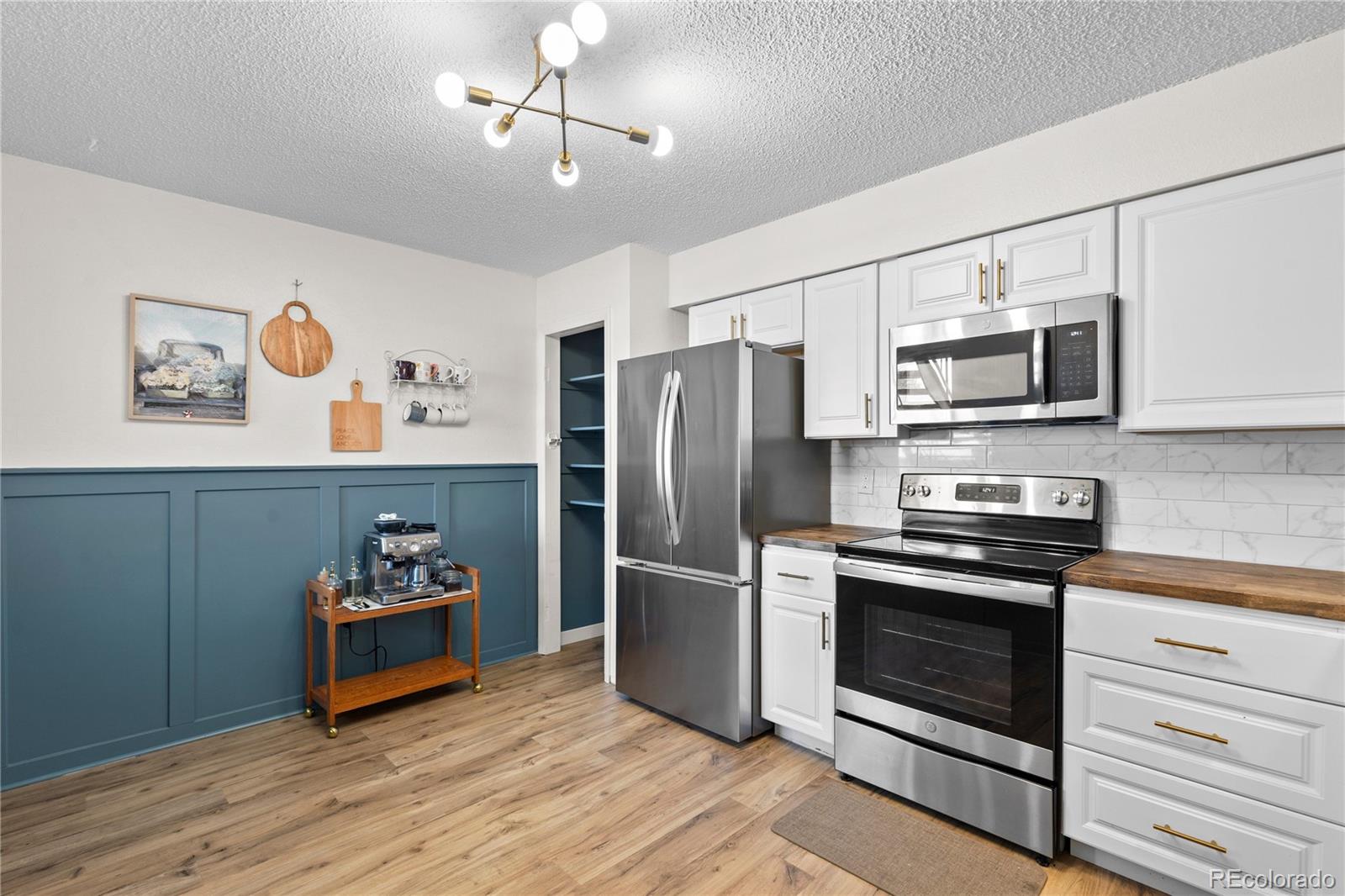 MLS Image #13 for 2330 e fremont avenue,littleton, Colorado