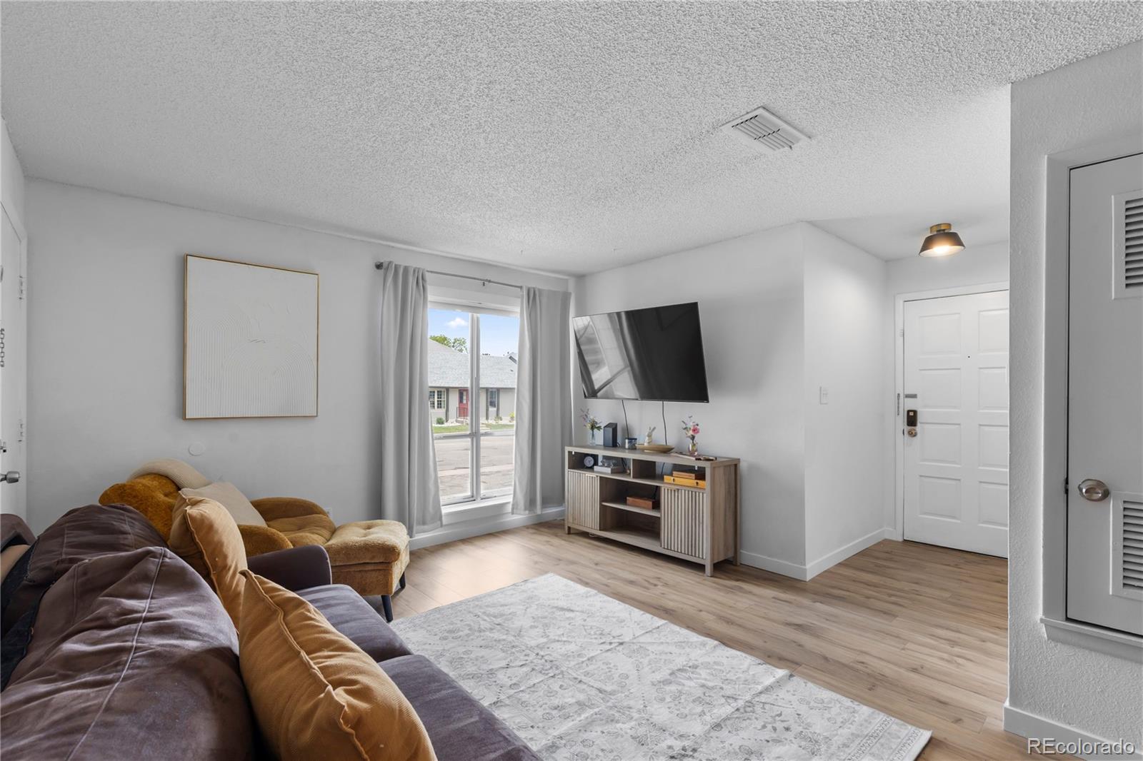 MLS Image #5 for 2330 e fremont avenue,littleton, Colorado