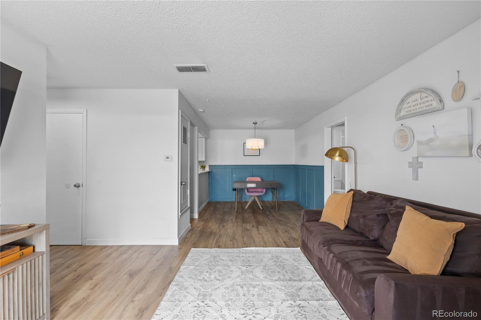 MLS Image #6 for 2330 e fremont avenue,littleton, Colorado