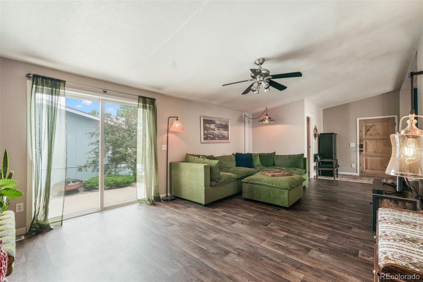 MLS Image #5 for 2550  wheaton drive,colorado springs, Colorado
