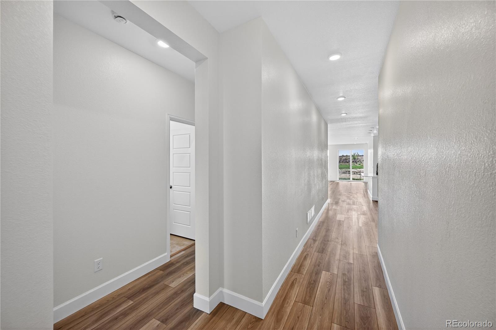 MLS Image #6 for 3310 n denali street,aurora, Colorado