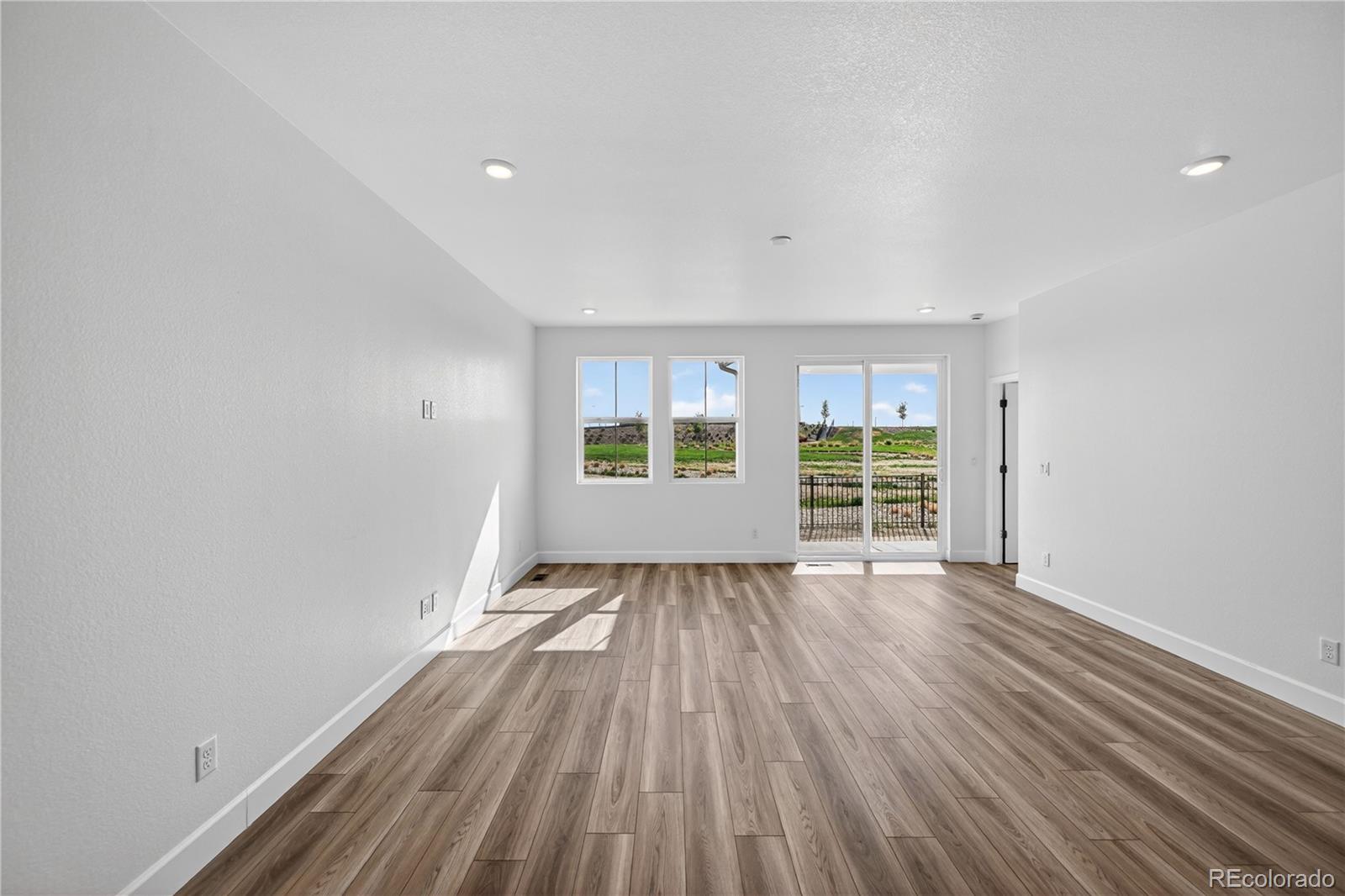 MLS Image #8 for 3310 n denali street,aurora, Colorado