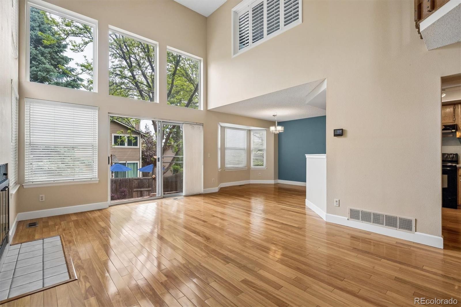 MLS Image #1 for 2049 e phillips lane,centennial, Colorado