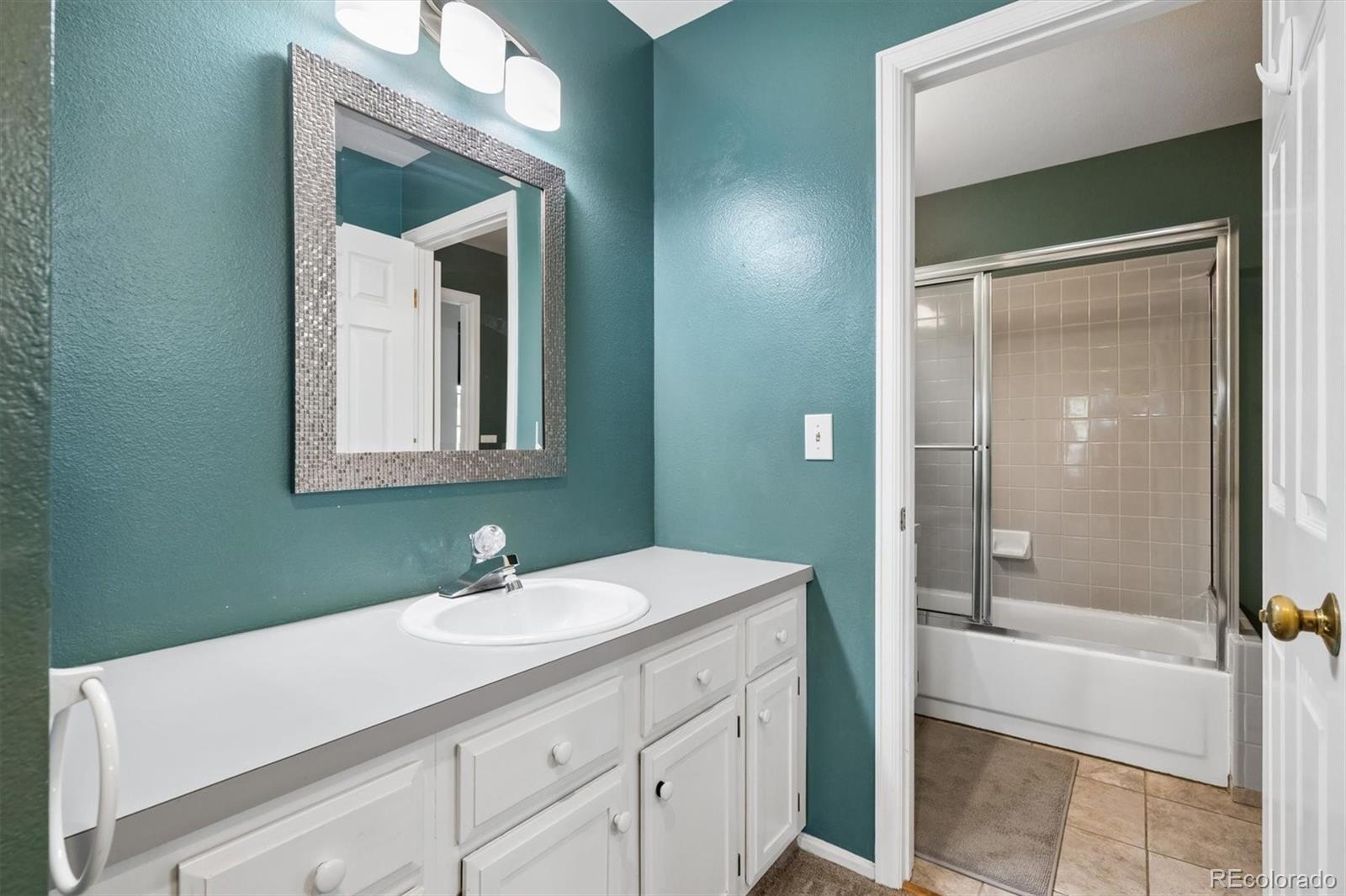 MLS Image #15 for 2049 e phillips lane,centennial, Colorado