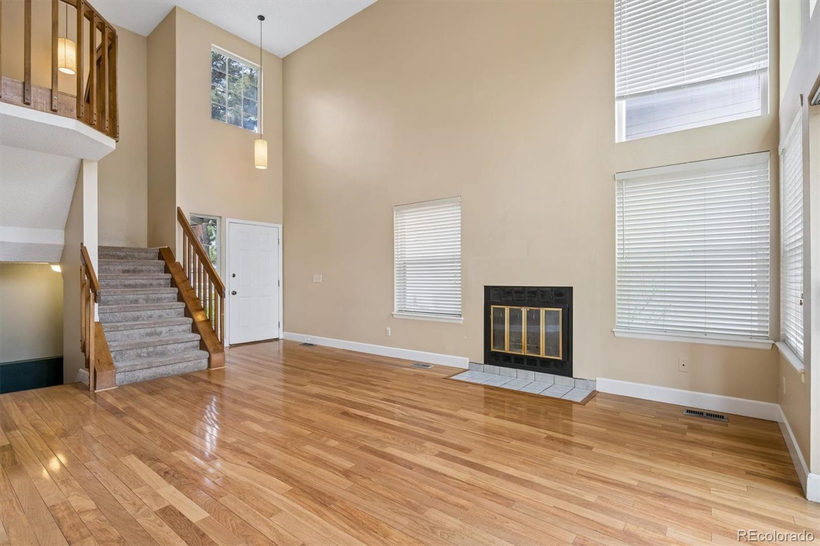 MLS Image #4 for 2049 e phillips lane,centennial, Colorado